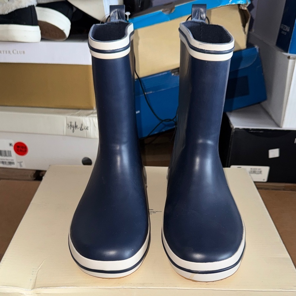 St. John's Bay Navy Winter & Rain Boots